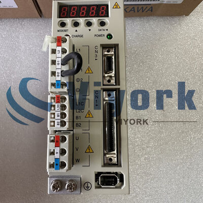 NEW Yaskawa SGDH-A5AE SERVO DRIVE 200-230V IN 0-230V 50W OUT SERVOPACK